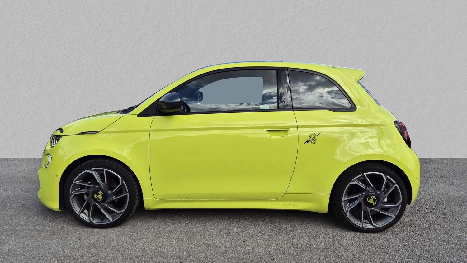 Used Abarth 500 for sale - 77860765: Photo 11