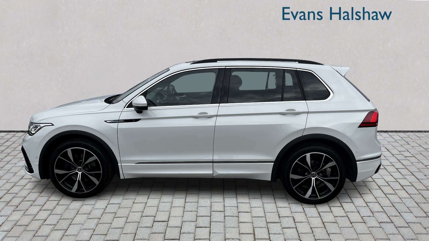 Used Volkswagen Tiguan for sale - 77861256: Photo 4