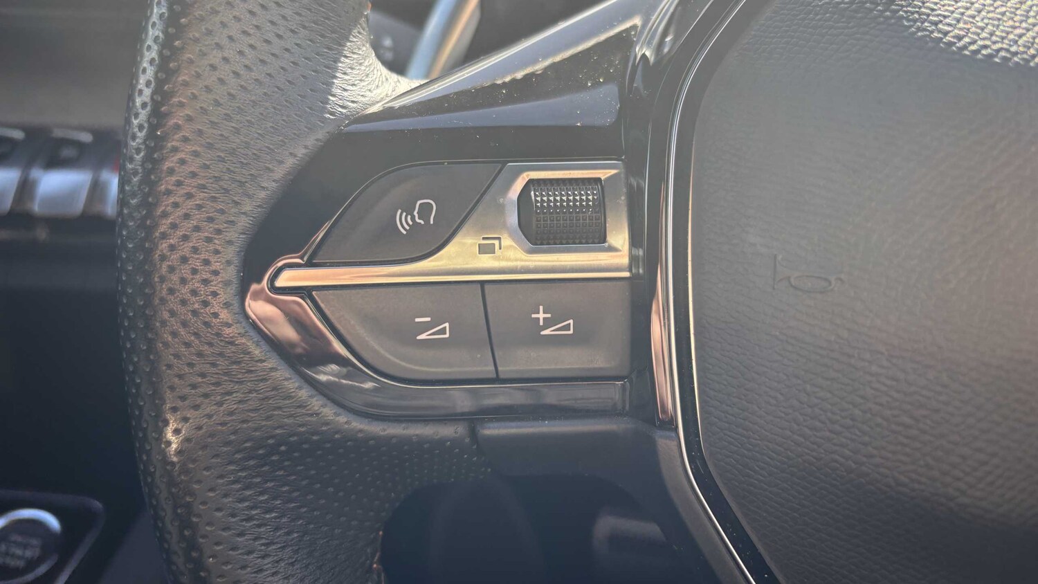 Used Peugeot 3008 for sale - 77860175: Photo 23