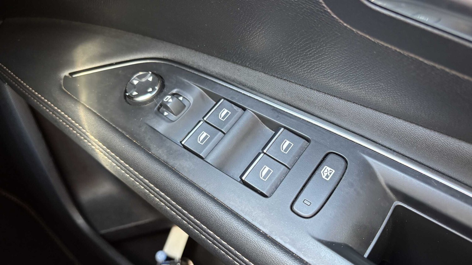 Used Peugeot 3008 for sale - 77860175: Photo 33