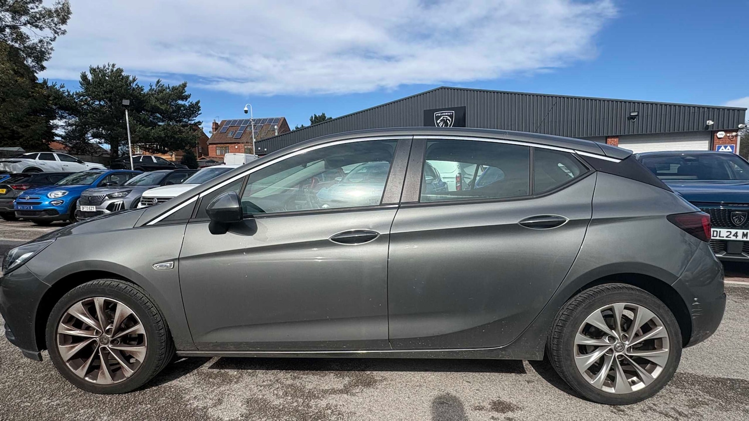 Used Vauxhall Astra 2017 for sale - 78024389: Photo 3