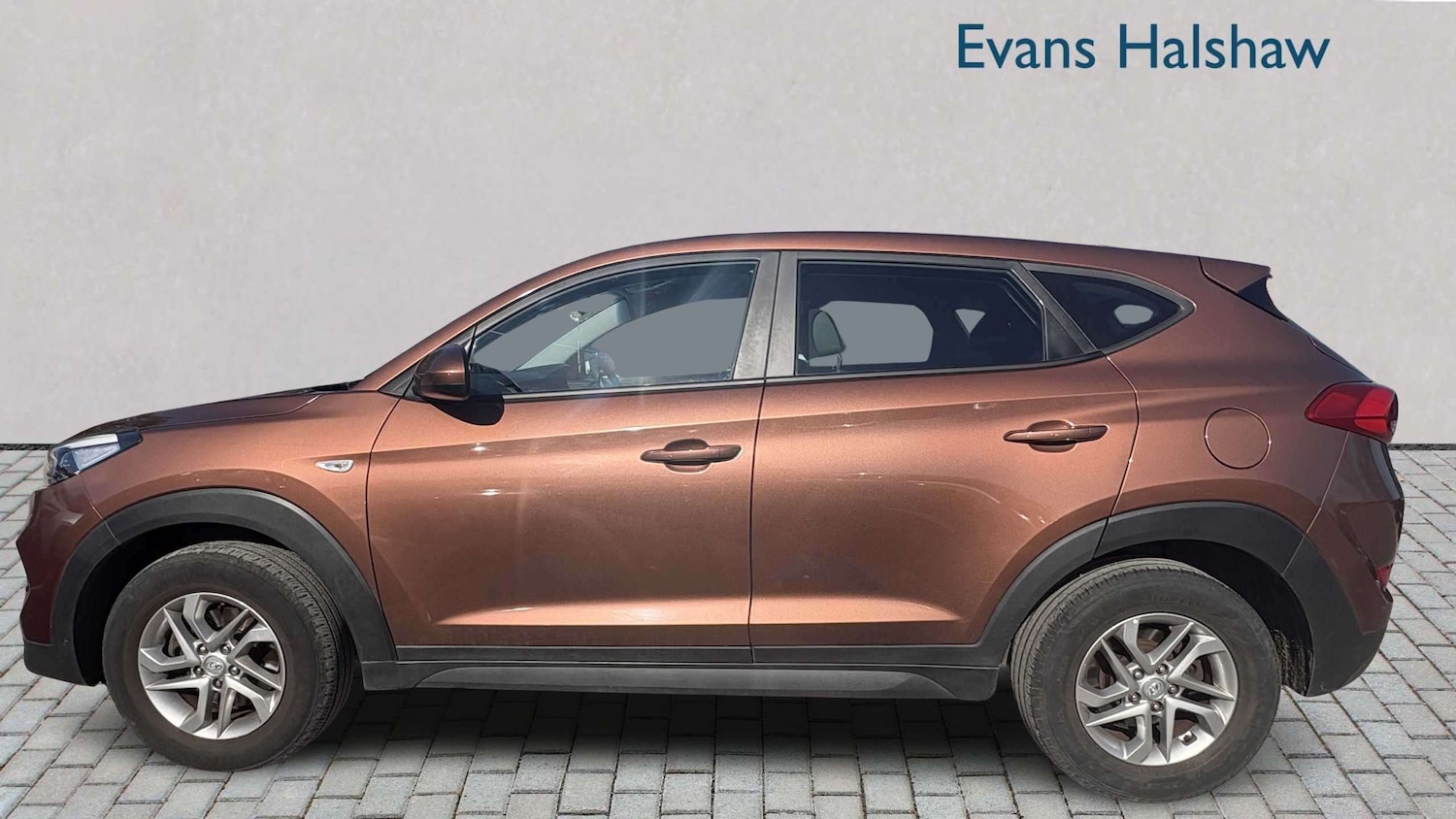 Used Hyundai TUCSON 2017 for sale - 77943264: Photo 3