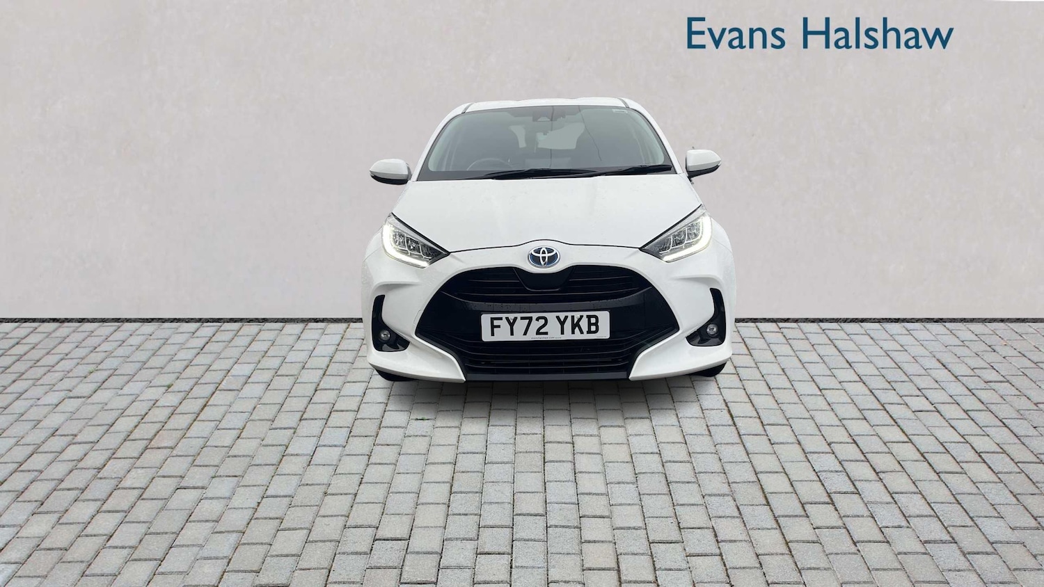 Used Toyota Yaris for sale - 77859795: Photo 2