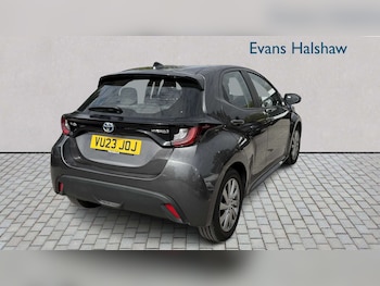 Used Toyota Yaris 2023 for sale - 78519535: Photo