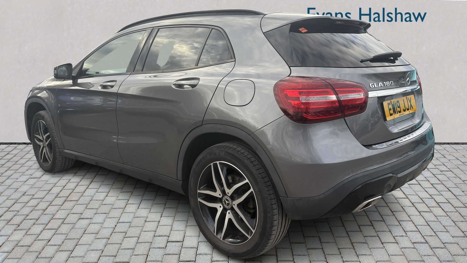 Used Mercedes-Benz GLA 2019 for sale - 78052385: Photo 4