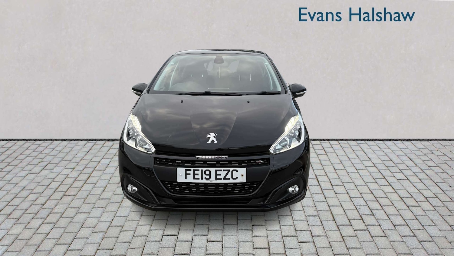 Used Peugeot 208 for sale - 77858042: Photo 2