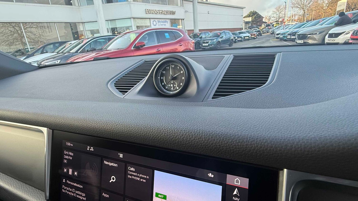 Used Porsche Macan 2022 for sale - 78208950: Photo 22