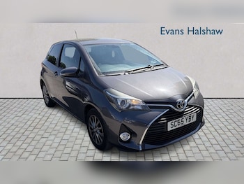 Used Toyota Yaris 2016 for sale - 79270819: Photo