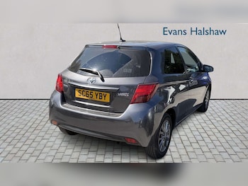 Used Toyota Yaris 2016 for sale - 79270819: Photo