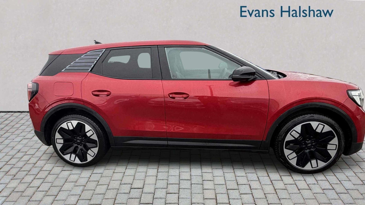 Used Ford Explorer 2024 for sale - 77856572: Photo 2