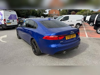 Used Jaguar XF 2018 for sale - 79810948: Photo