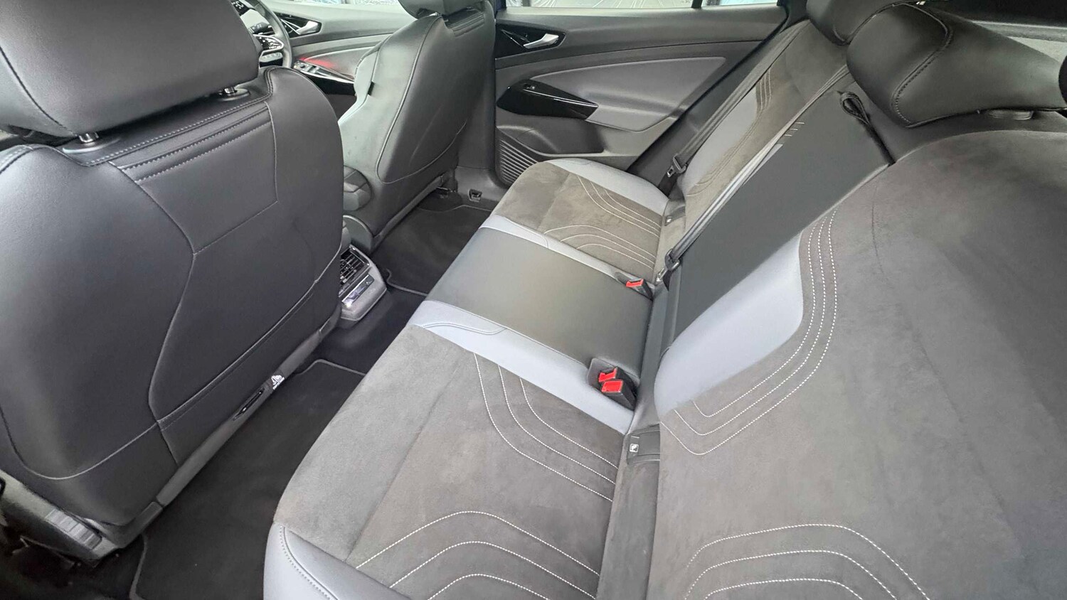 Used Volkswagen ID.5 2024 for sale - 77859636: Photo 9