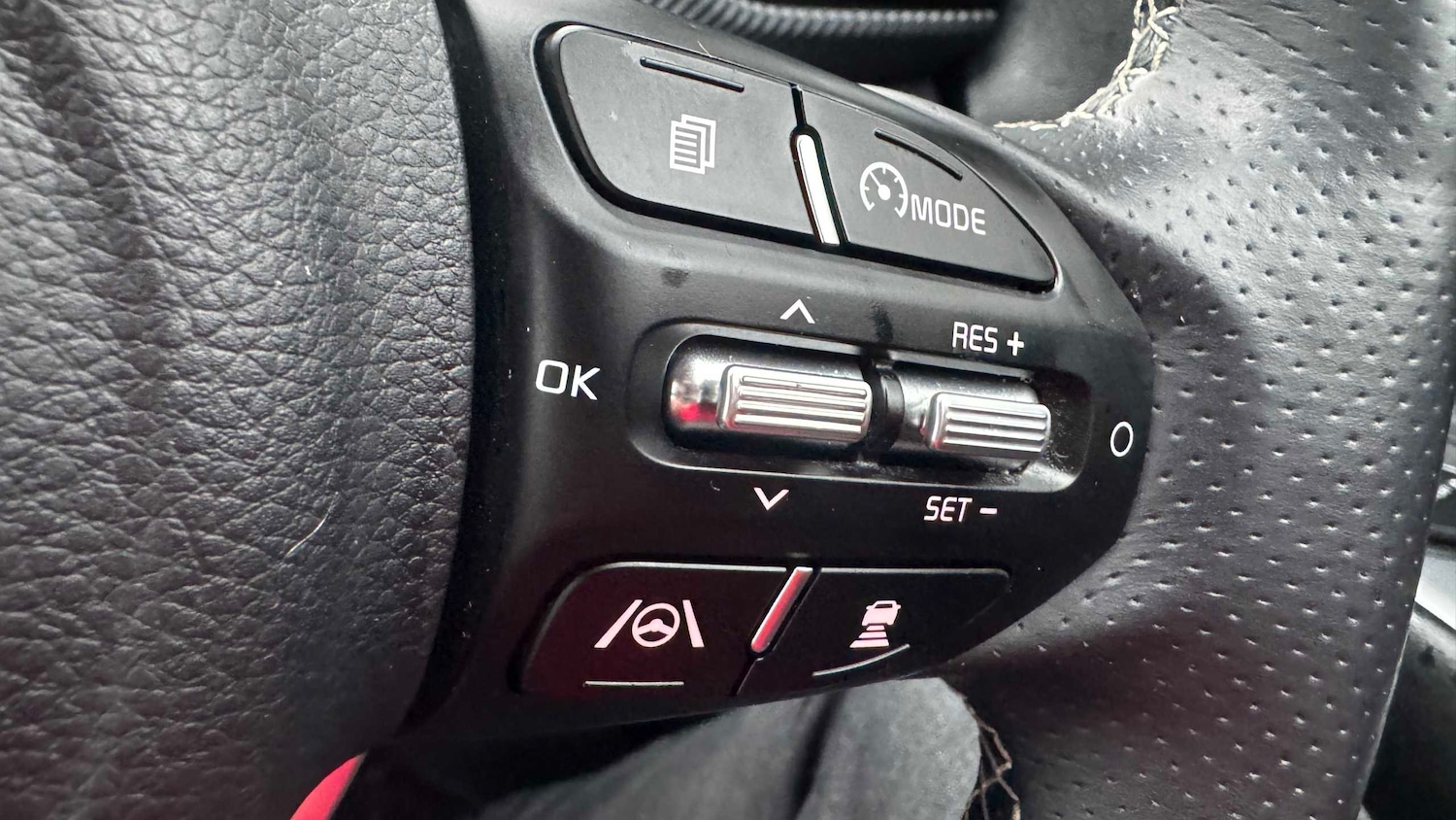 Used Kia Stonic for sale - 77859859: Photo 15