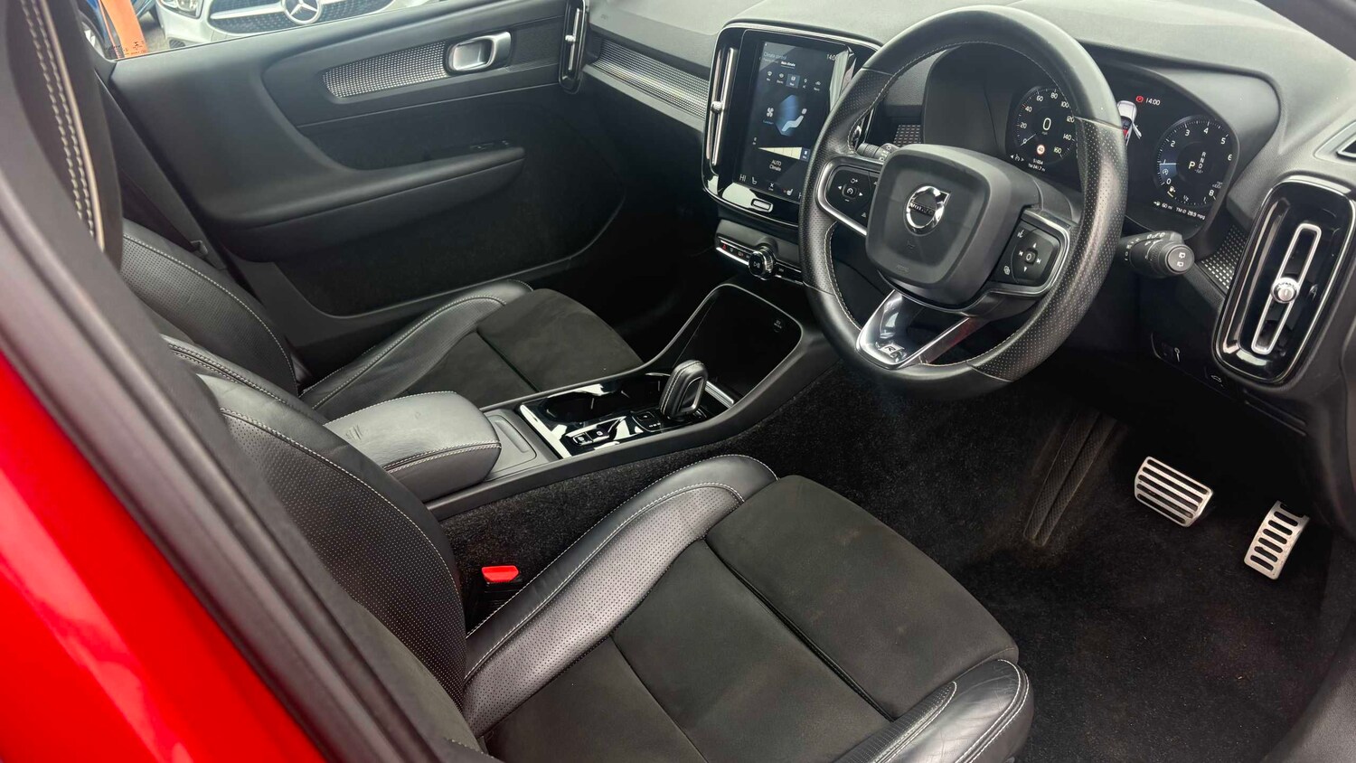 Used Volvo XC40 for sale - 77861421: Photo 11