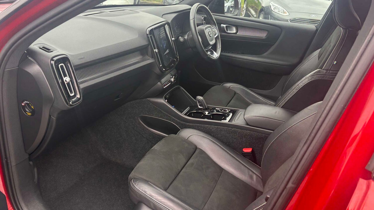 Used Volvo XC40 for sale - 77861421: Photo 12