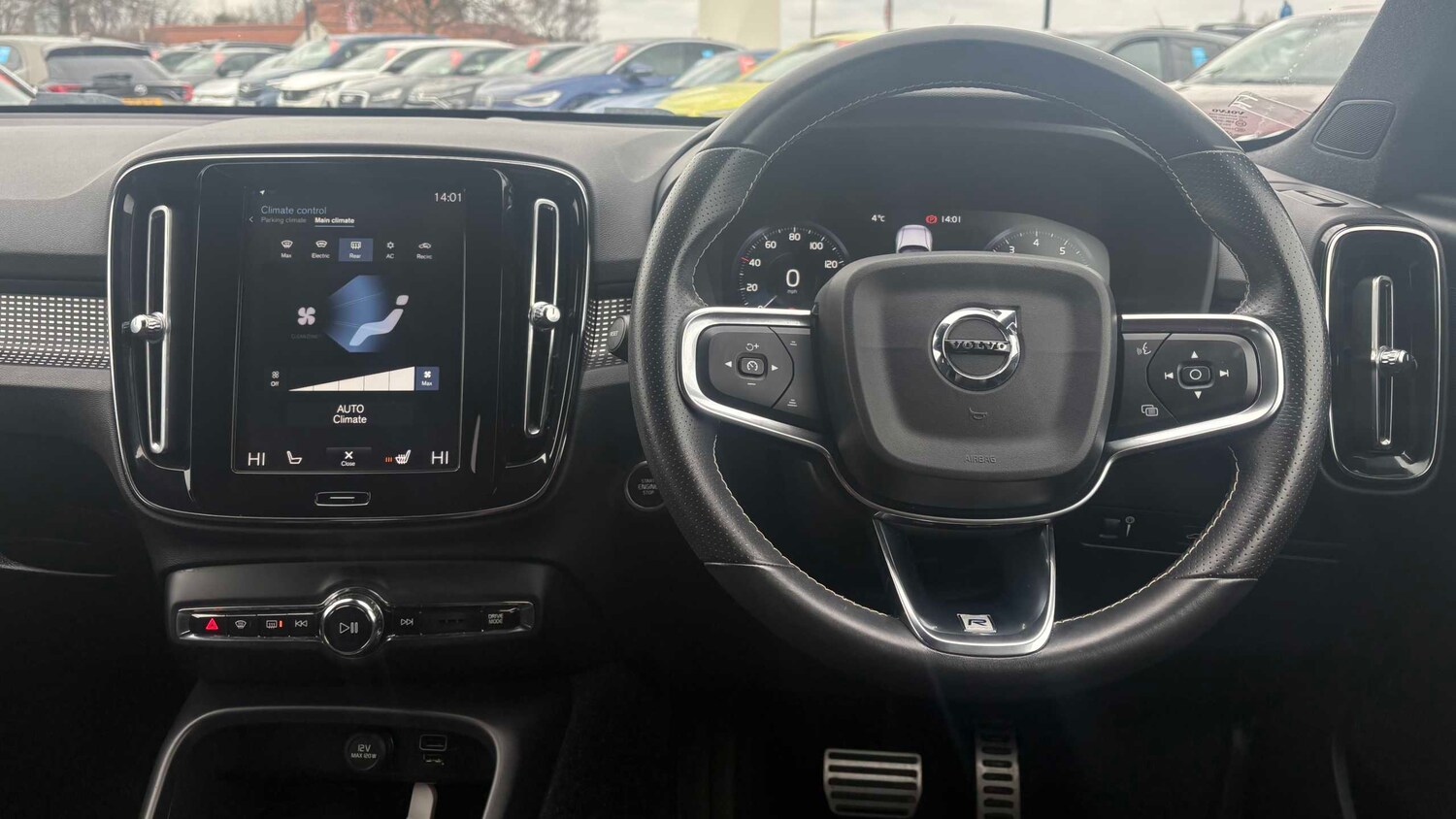 Used Volvo XC40 for sale - 77861421: Photo 16