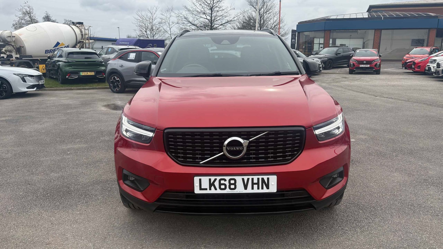Used Volvo XC40 for sale - 77861421: Photo 5