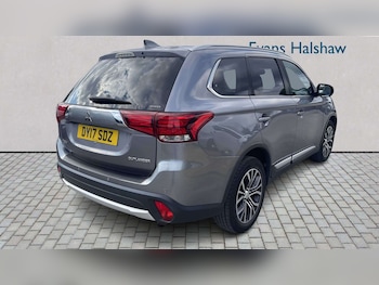 Used Mitsubishi Outlander 2017 for sale - 79270803: Photo