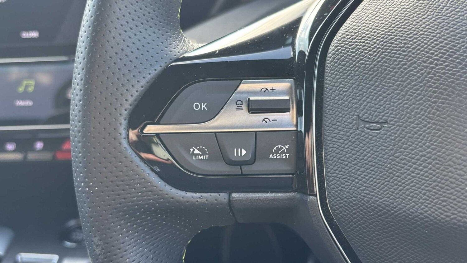 Used Peugeot 308 for sale - 77860105: Photo 15