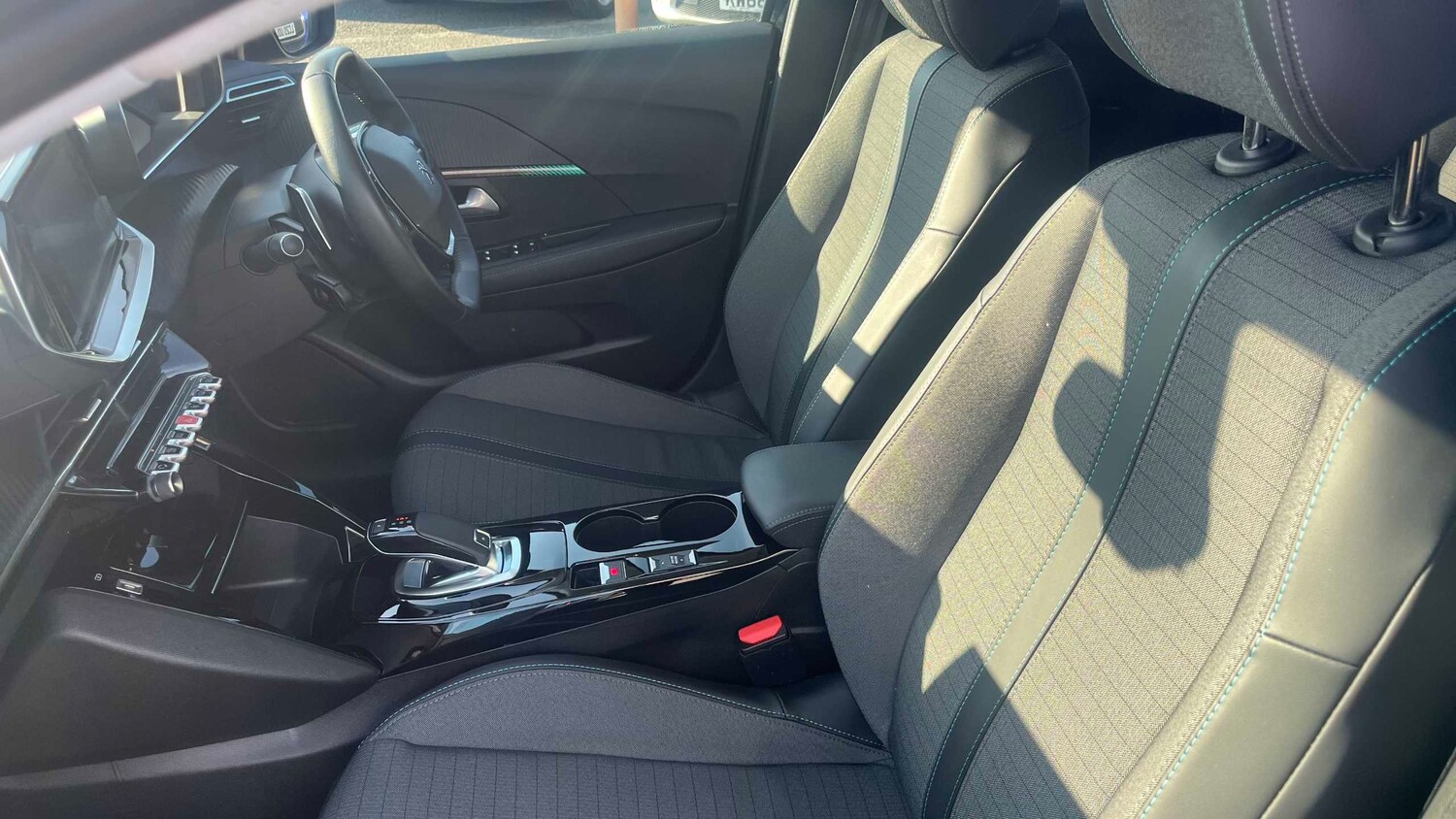 Used Peugeot 208 2021 for sale - 77858097: Photo 16