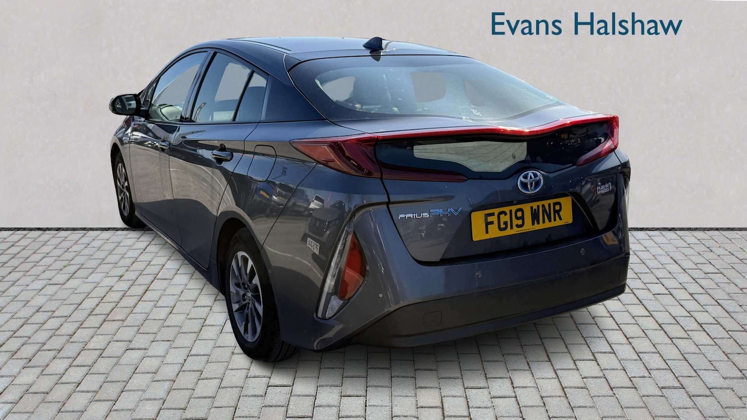 Used Toyota Prius 2019 for sale - 77943373: Photo 3