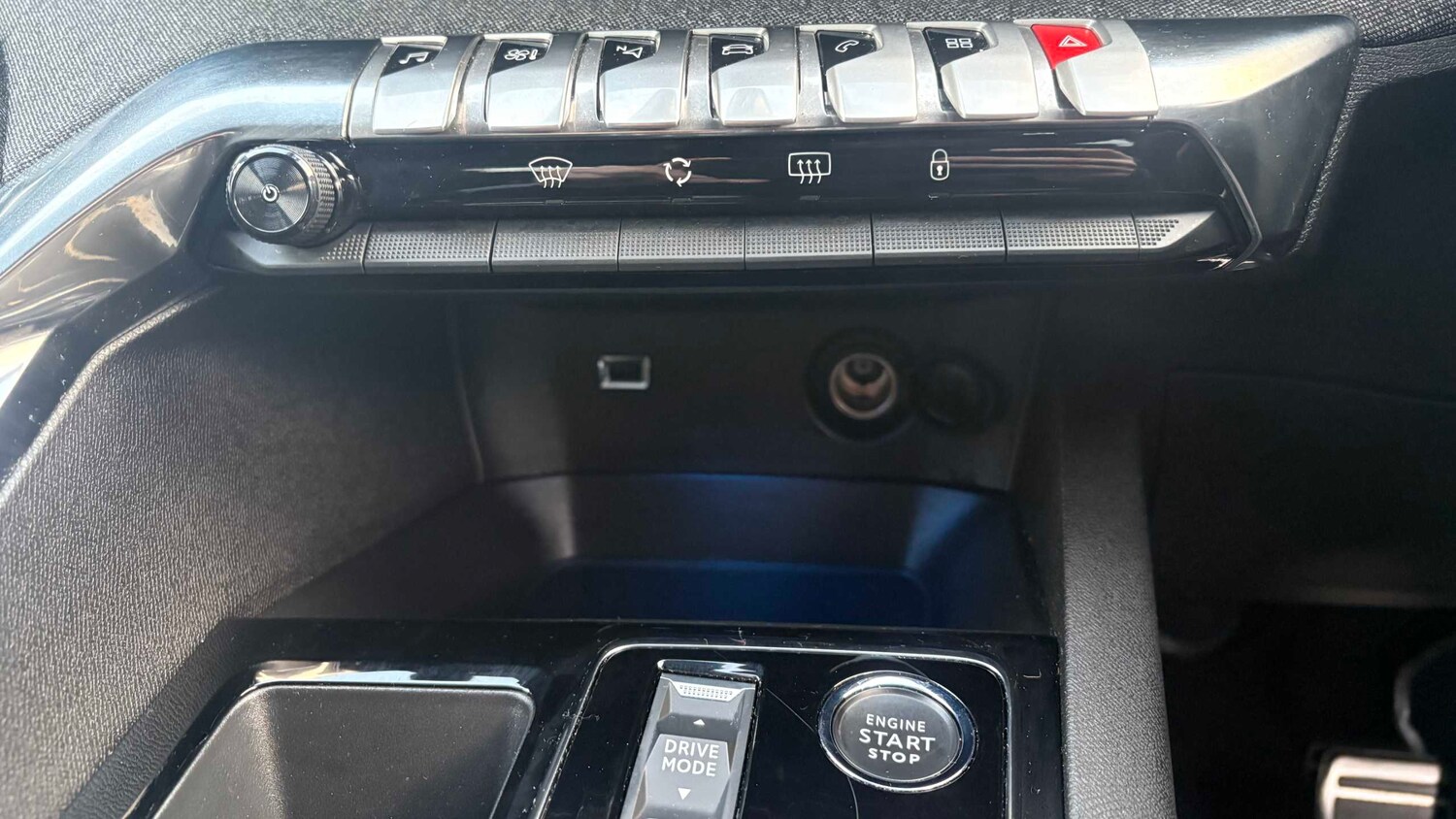 Used Peugeot 3008 2023 for sale - 77857574: Photo 21