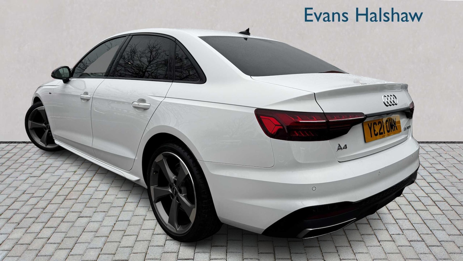 Used Audi A4 2021 for sale - 77857420: Photo 2