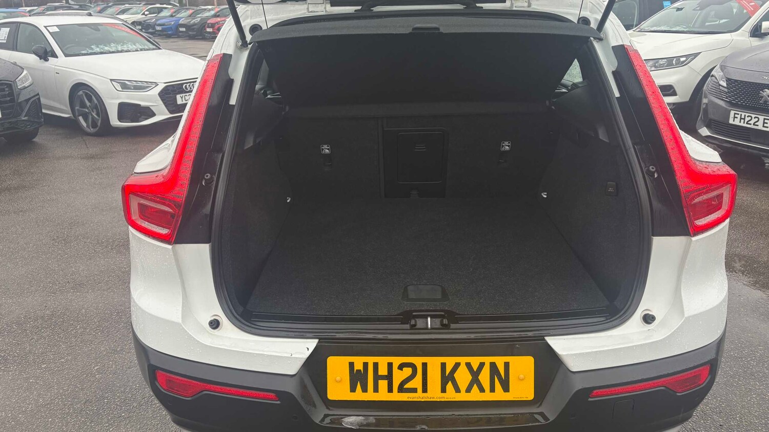 Used Volvo XC40 for sale - 77862304: Photo 11