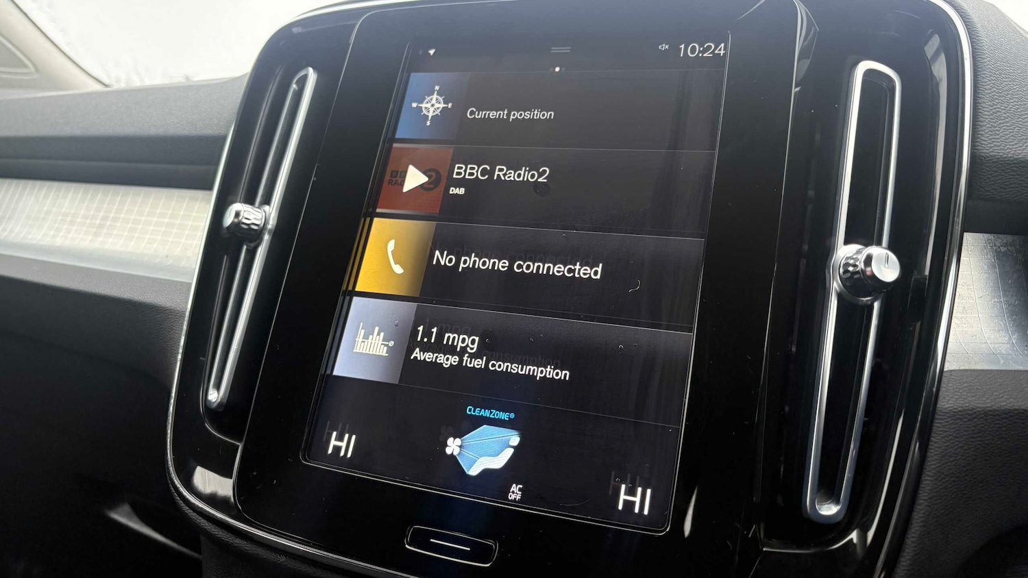 Used Volvo XC40 for sale - 77862304: Photo 19