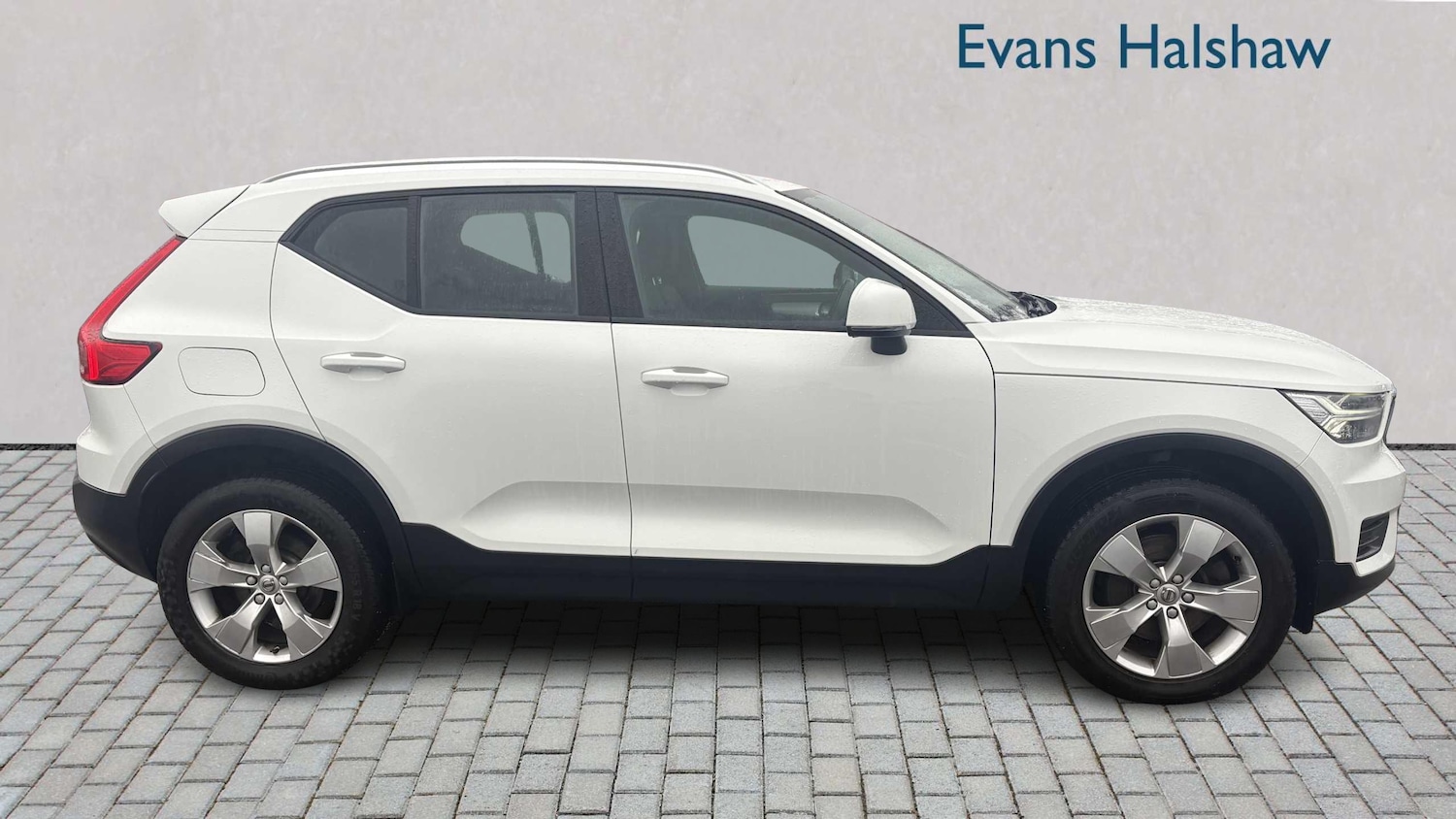 Used Volvo XC40 for sale - 77862304: Photo 5