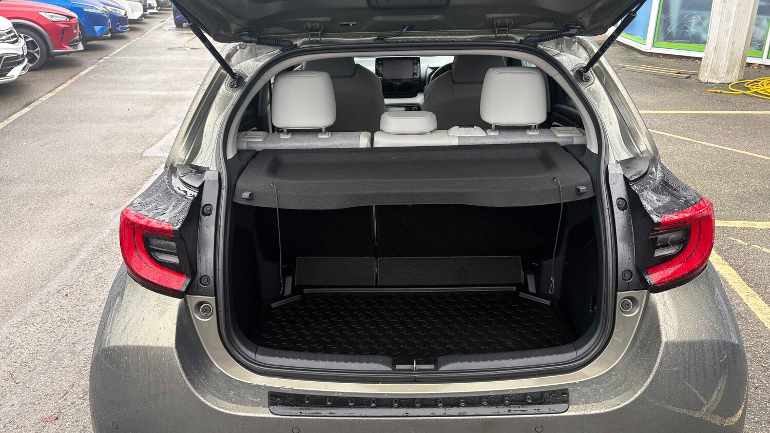 Used Toyota Yaris for sale - 77862619: Photo 11