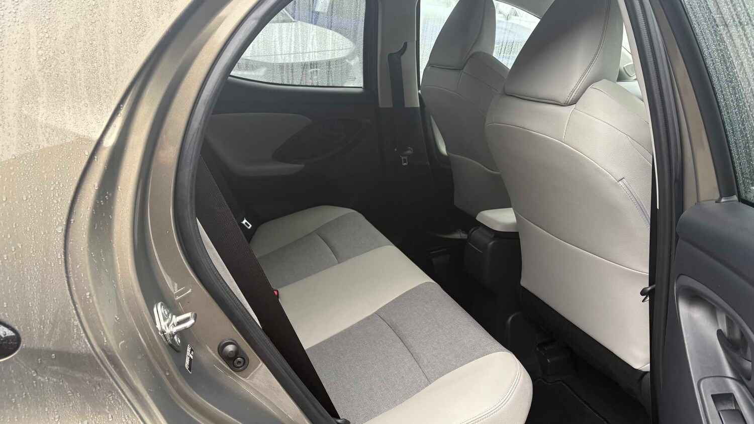 Used Toyota Yaris for sale - 77862619: Photo 14