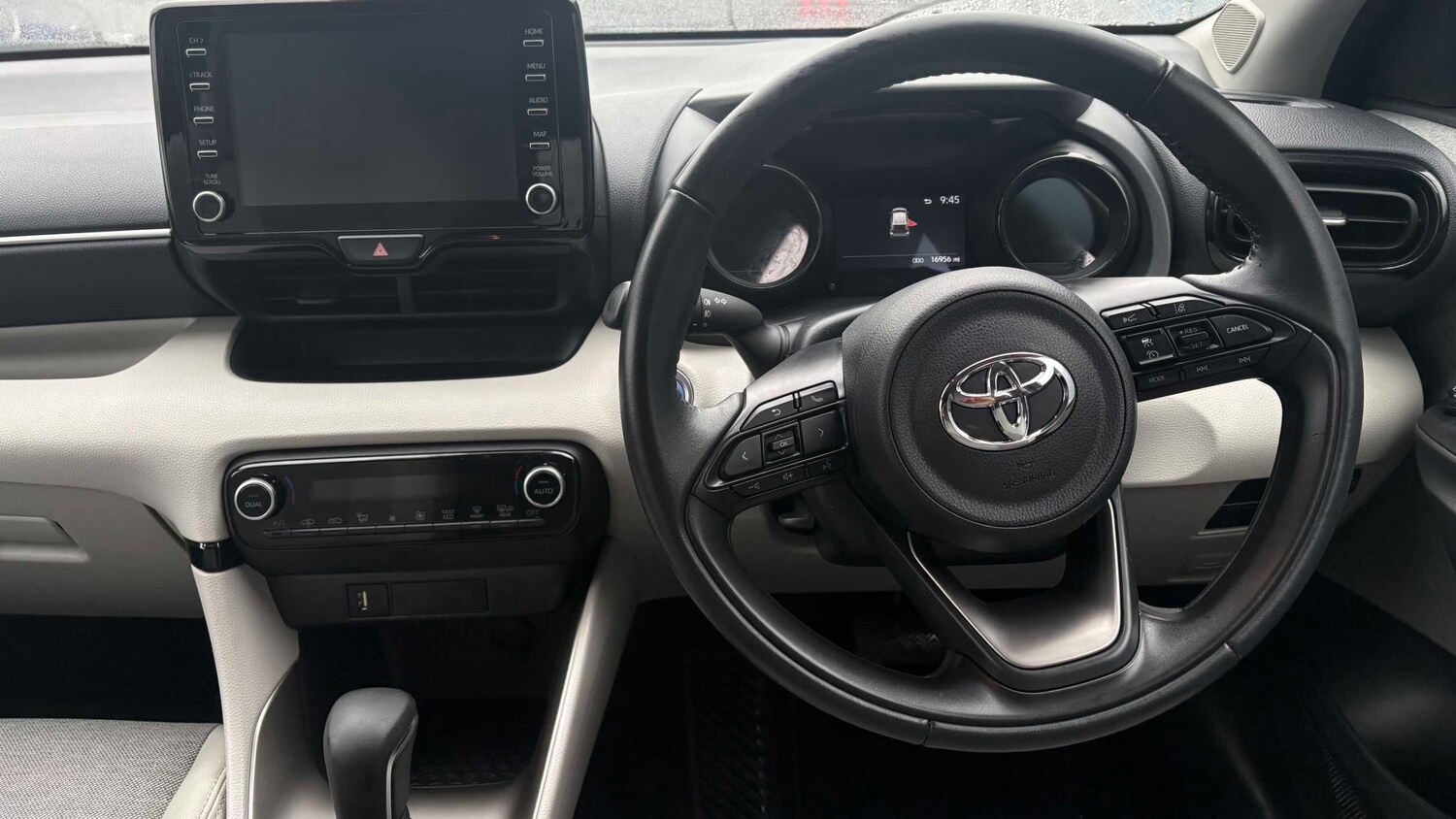 Used Toyota Yaris for sale - 77862619: Photo 17