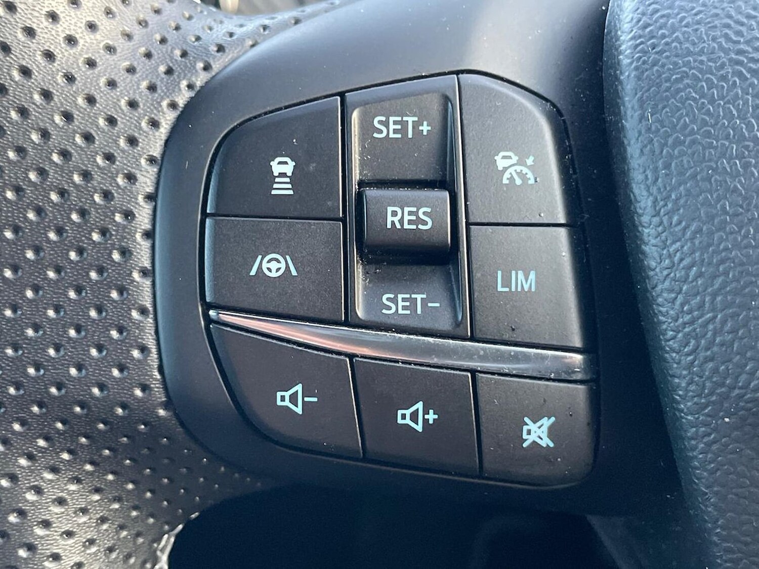 Used Ford Puma 2023 for sale - 78194660: Photo 28