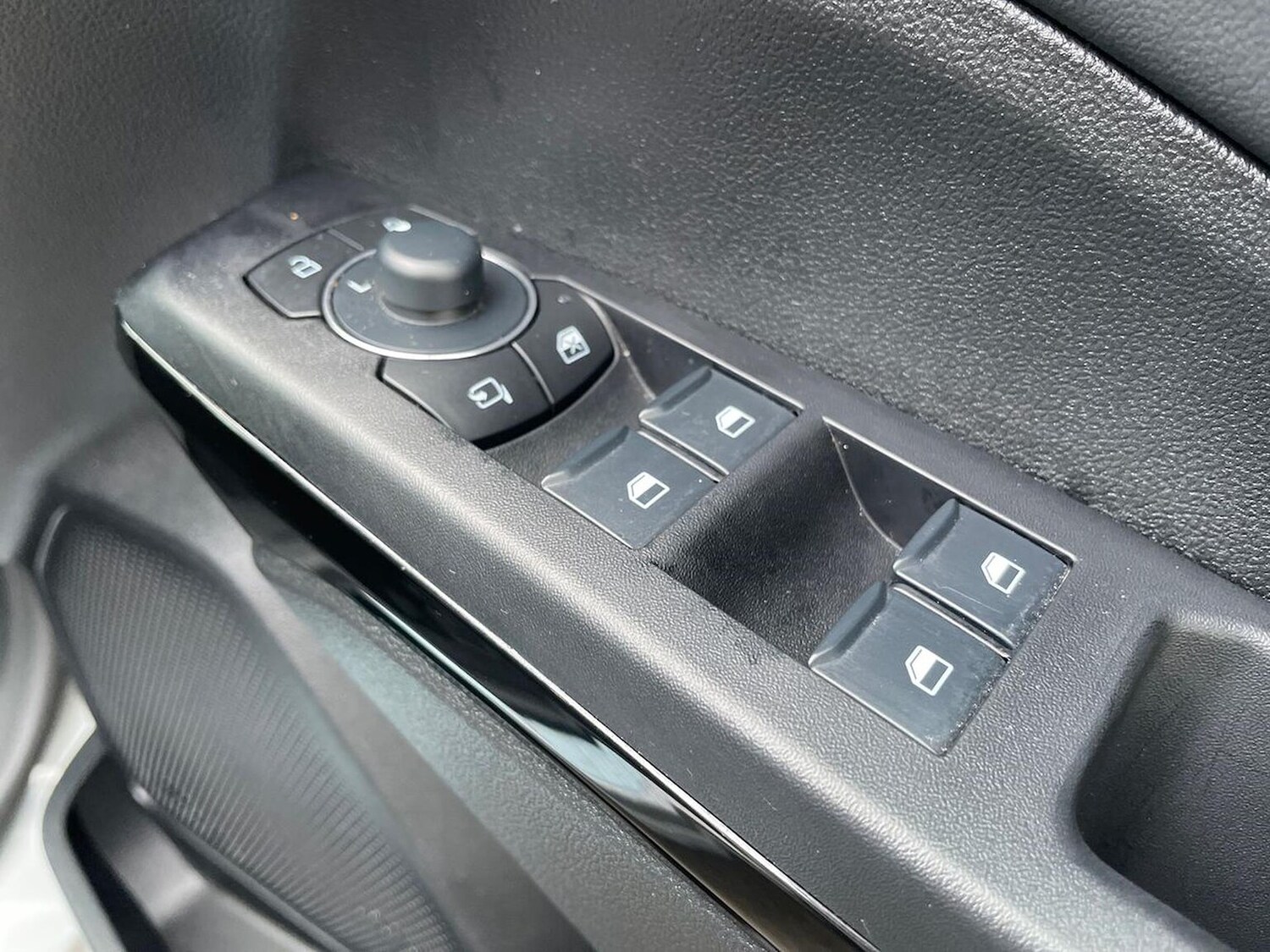 Used Ford Puma 2024 for sale - 76555475: Photo 21