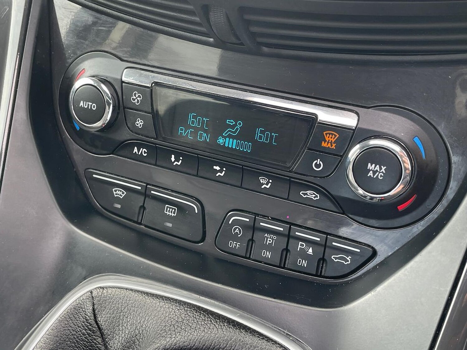 Used Ford Kuga 2015 for sale - 78194723: Photo 14