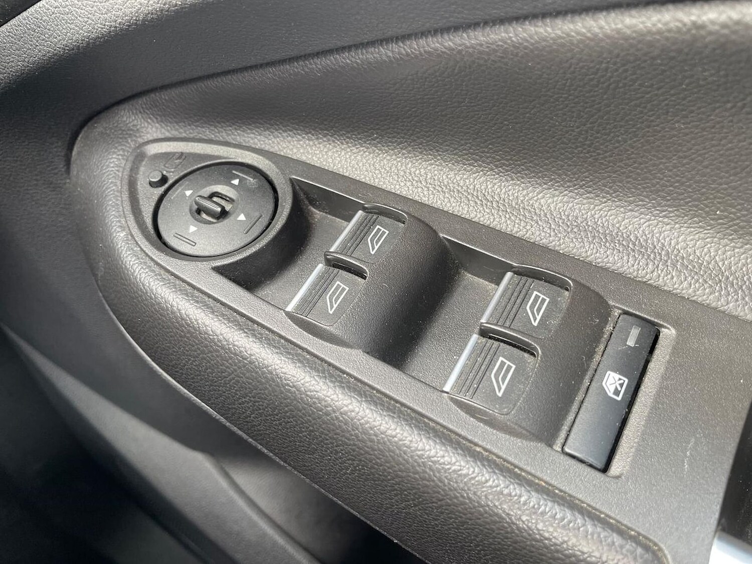 Used Ford Kuga 2015 for sale - 78194723: Photo 23