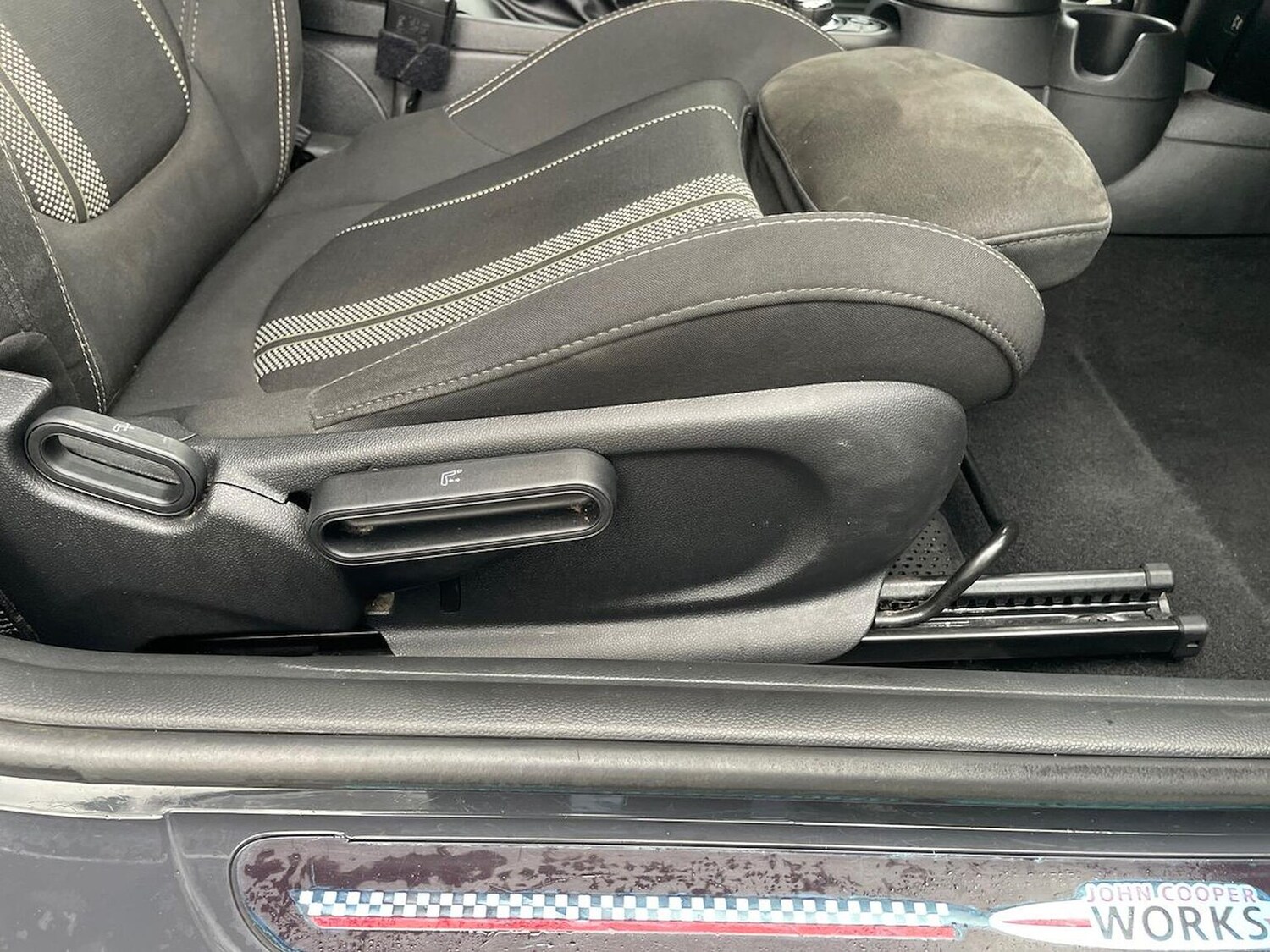 Used MINI Hatch 2020 for sale - 77701354: Photo 30