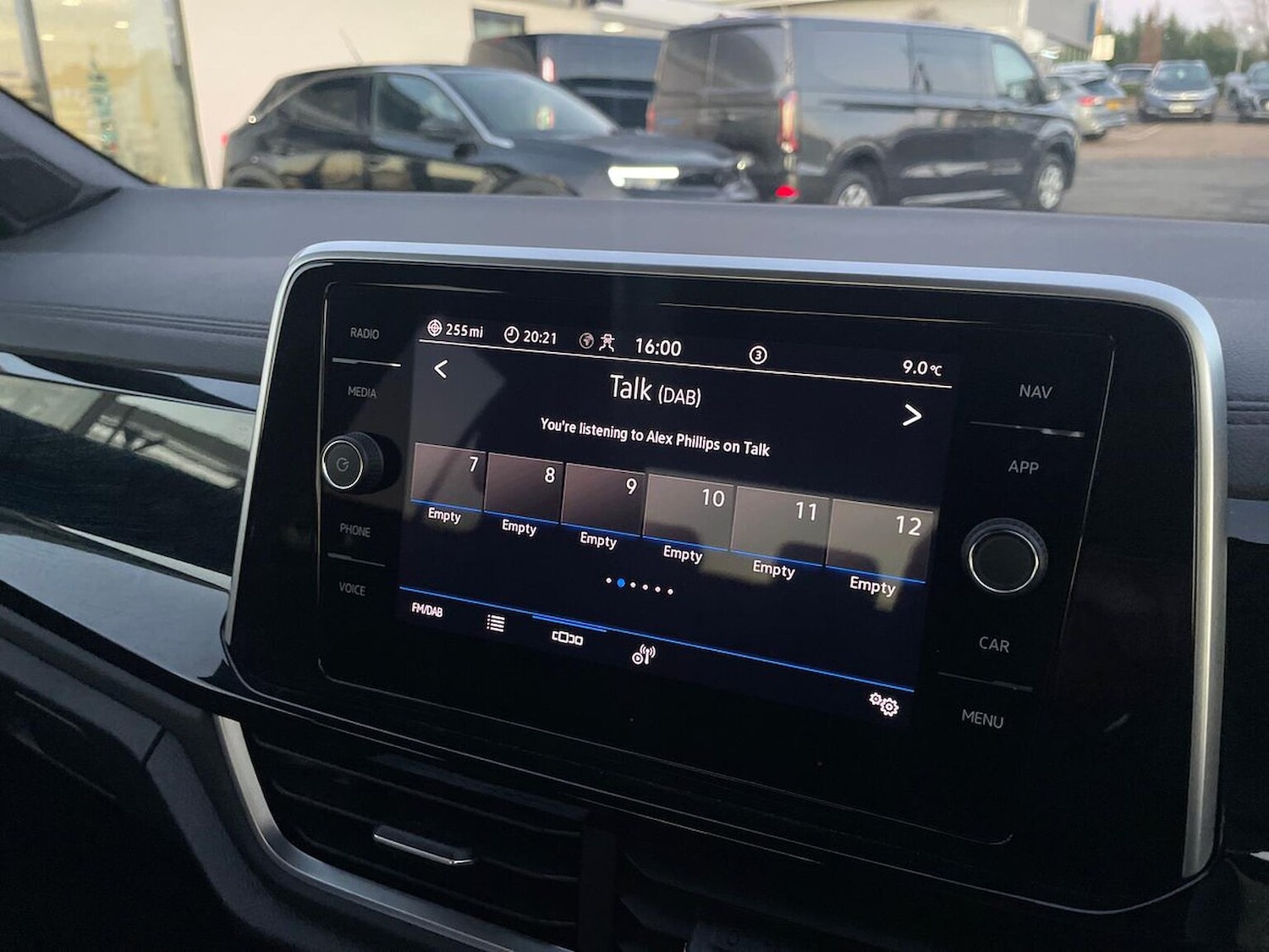 Used Volkswagen T-Roc 2022 for sale - 77008302: Photo 13