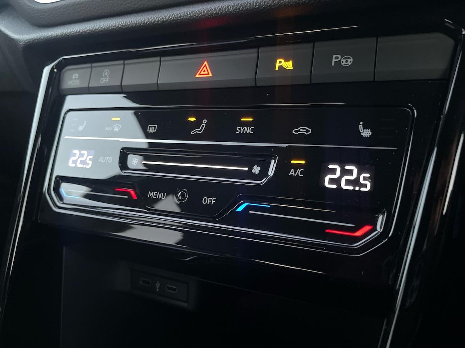 Used Volkswagen T-Roc 2022 for sale - 77008302: Photo 14