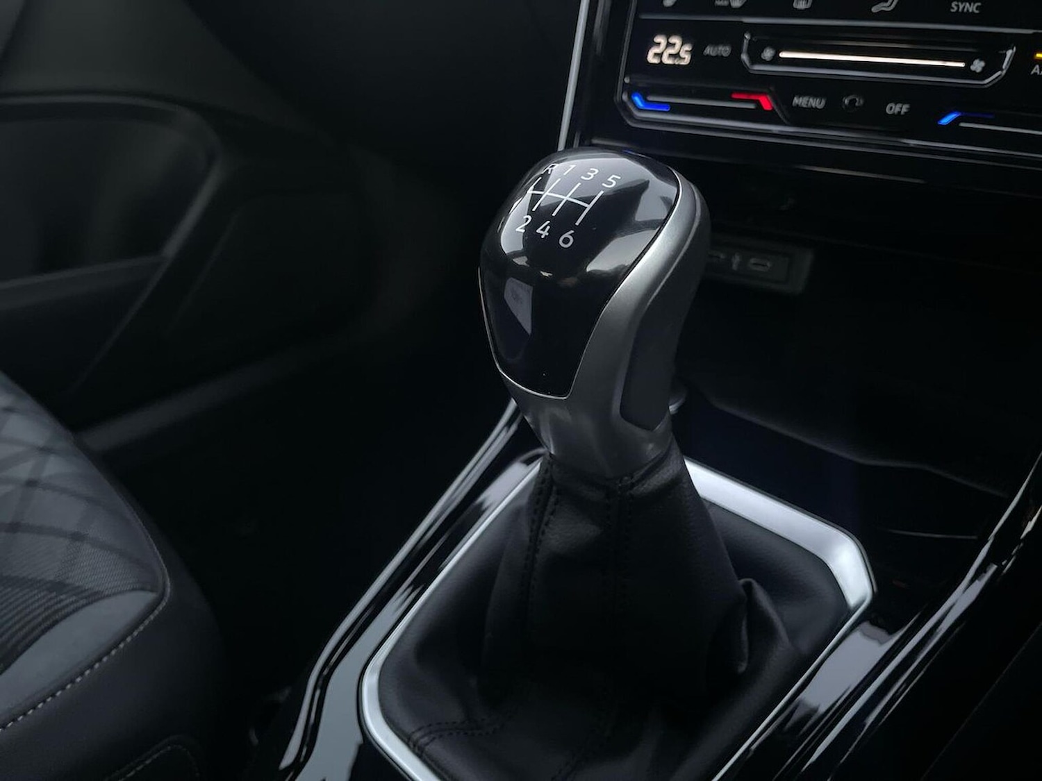 Used Volkswagen T-Roc 2022 for sale - 77008302: Photo 15