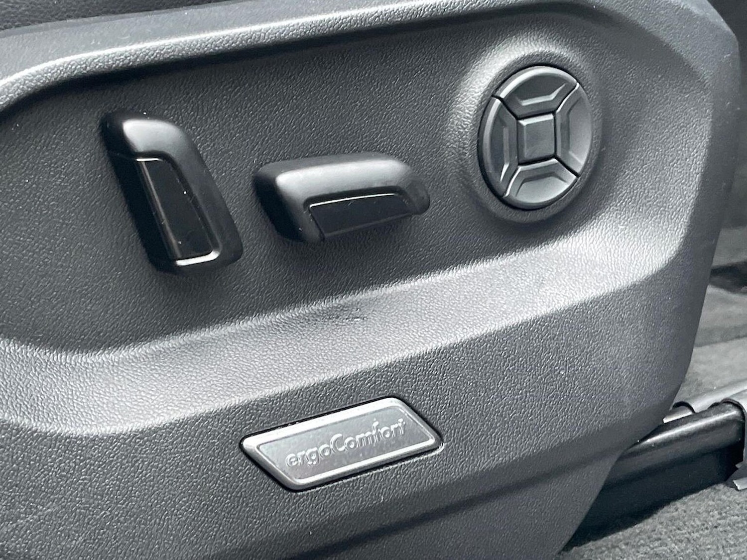 Used Volkswagen Touareg 2021 for sale - 77896227: Photo 30