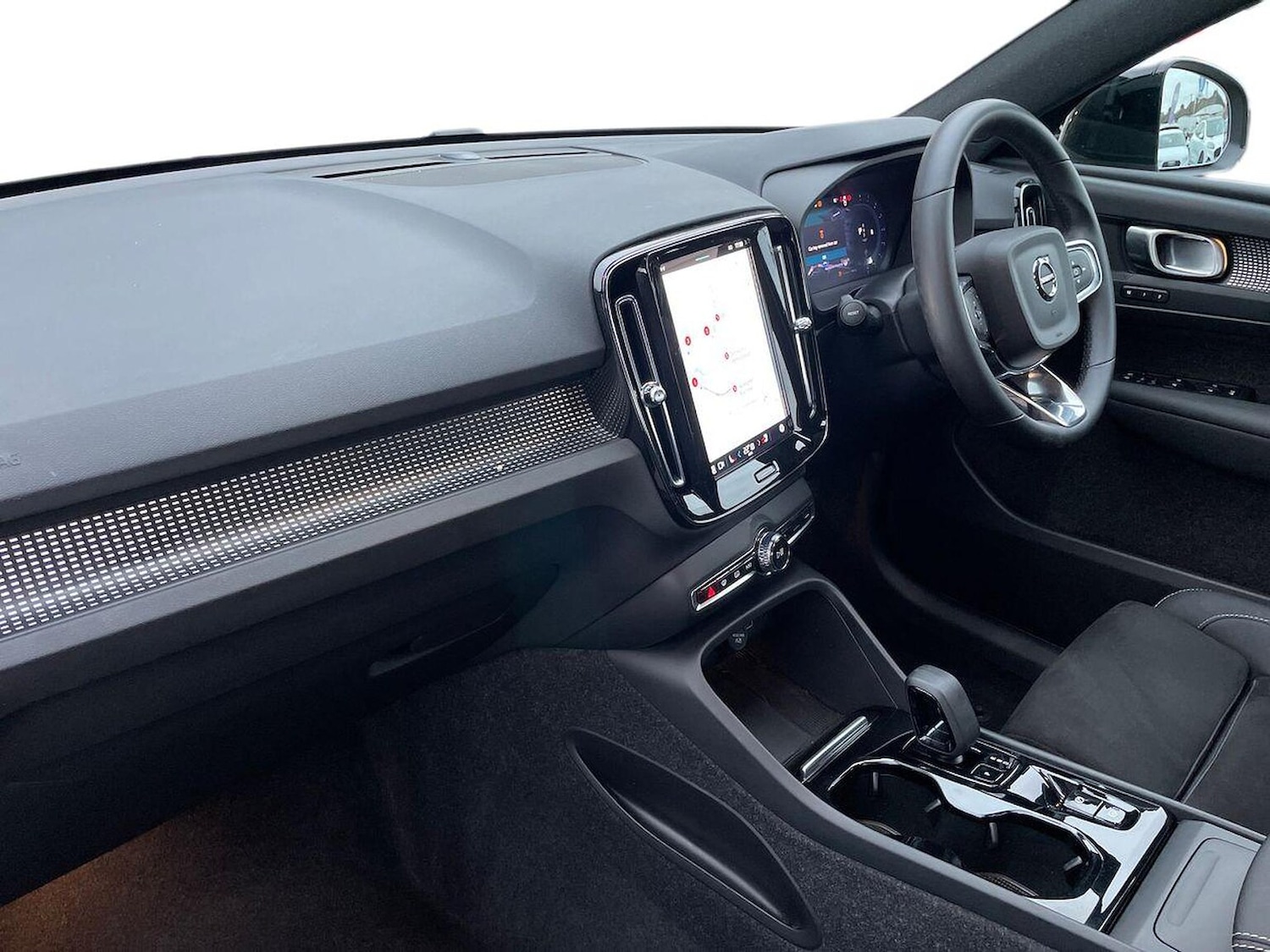 Used Volvo XC40 2024 for sale - 76570964: Photo 7