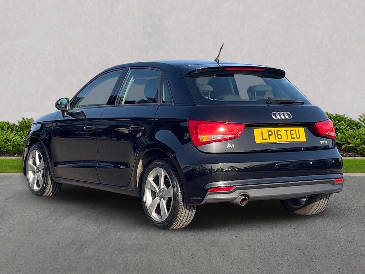 Used Audi A1 2016 for sale - 78194729: Photo 2