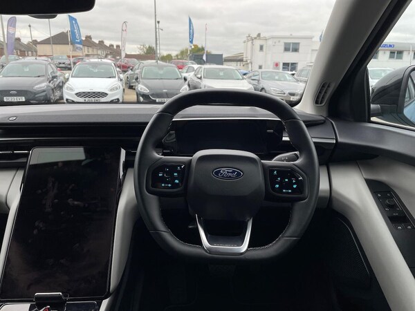 Used Ford Explorer 2024 for sale - 76281245: Photo 9