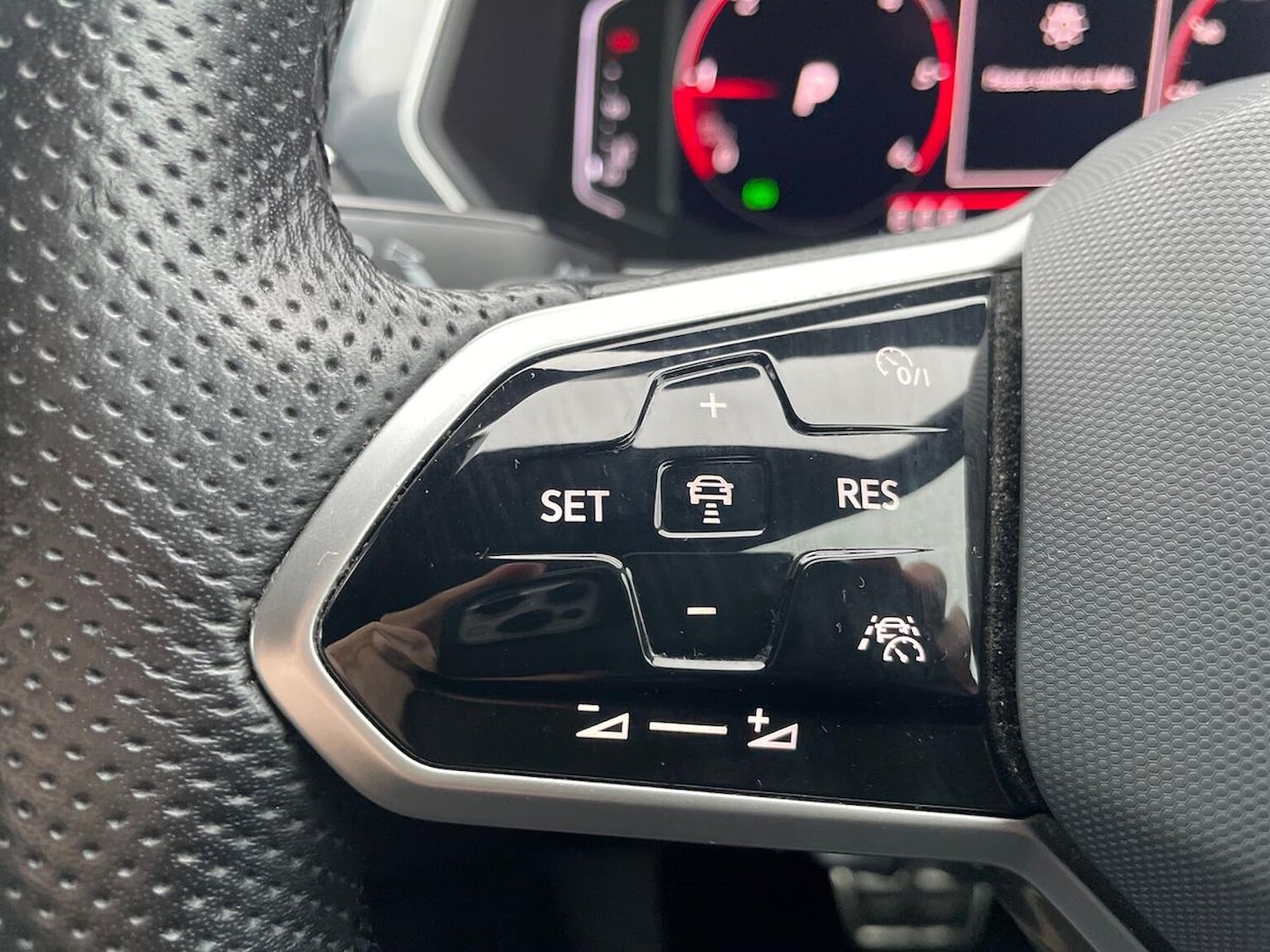 Used Volkswagen Tiguan 2022 for sale - 77872106: Photo 26