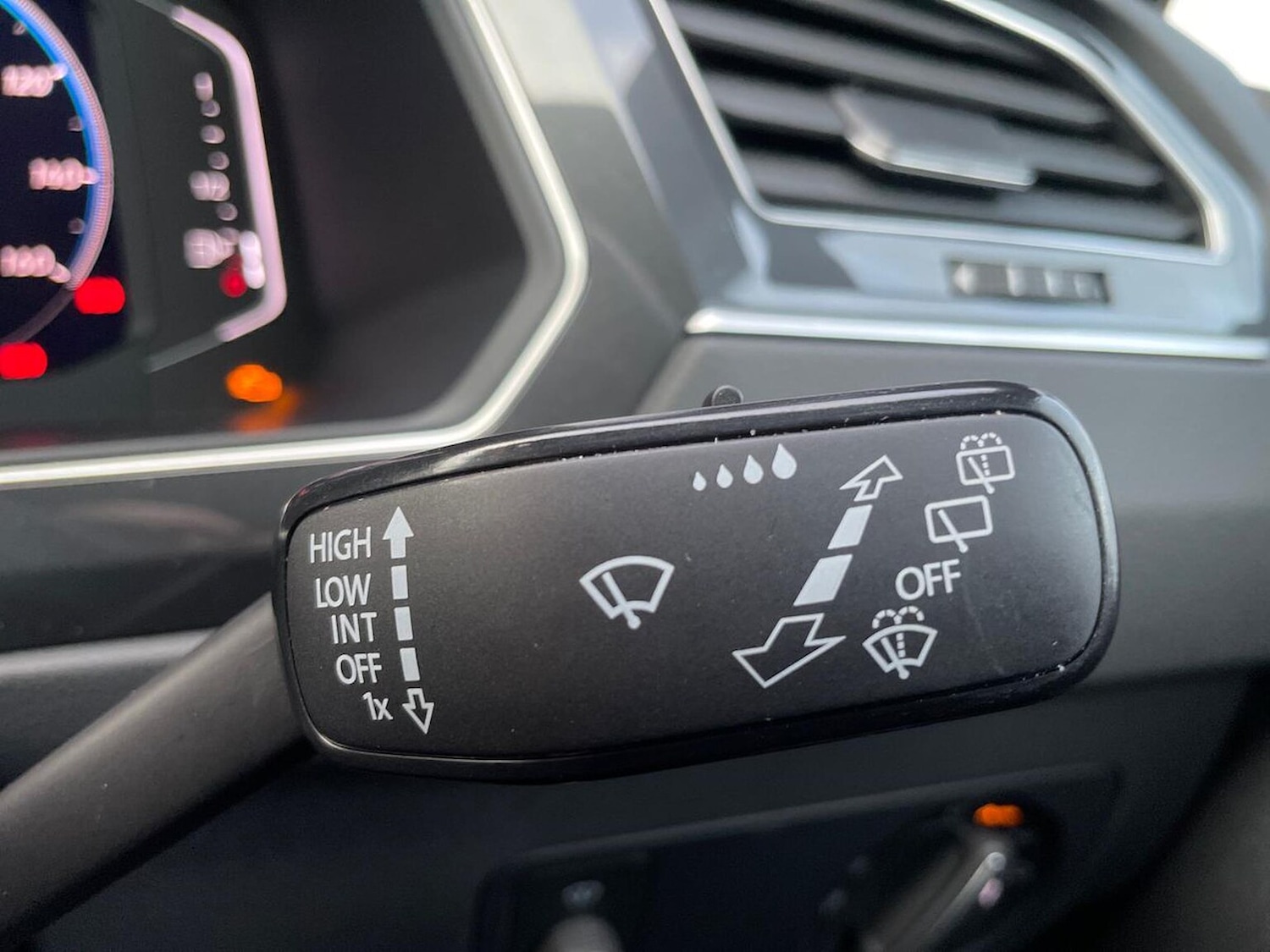 Used Volkswagen Tiguan 2022 for sale - 76547739: Photo 28