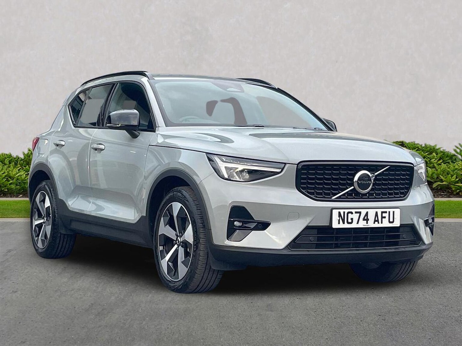 Used Volvo XC40 2025 for sale - 77687983: Photo 1