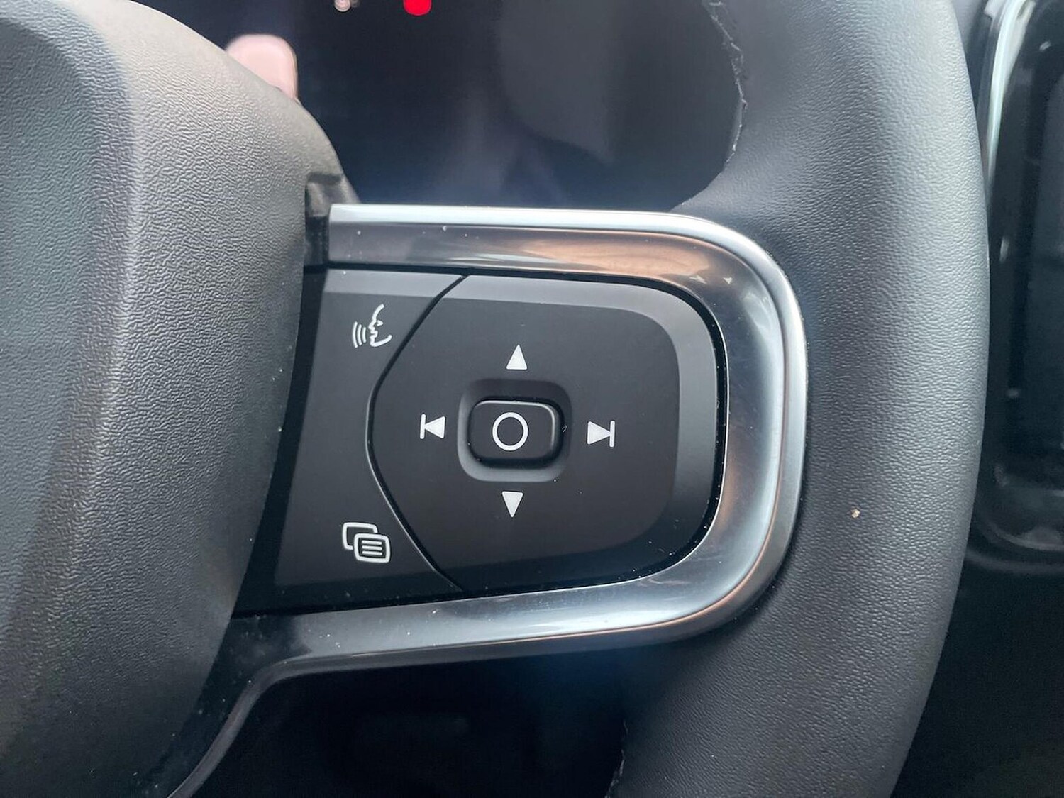 Used Volvo XC40 2025 for sale - 77687983: Photo 27