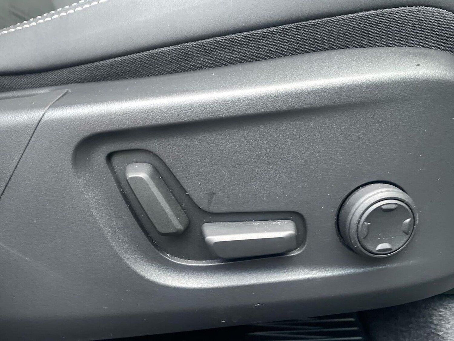 Used Volvo XC40 2025 for sale - 77687983: Photo 30